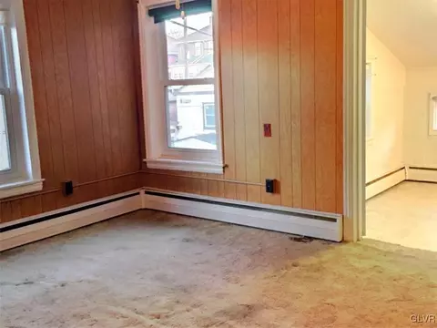 1256 E 3rd St, Bethlehem, PA 18015 photo 8