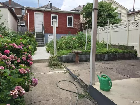 1256 E 3rd St, Bethlehem, PA 18015 photo 5