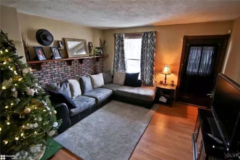 328 E Garrison St, Bethlehem, PA 18018 photo 4