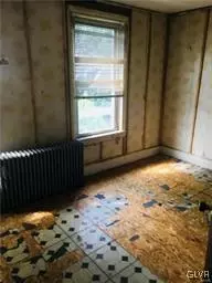 142 Northampton St, Bath, PA 18014 photo 9