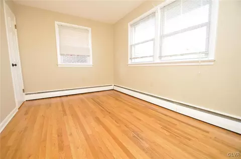 536 E Laurel St, Bethlehem, PA 18018 photo 8