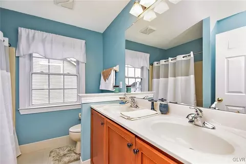 5325 Stenton Dr, Bethlehem, PA 18017 photo 38