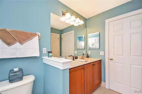 5325 Stenton Dr, Bethlehem, PA 18017 photo 39
