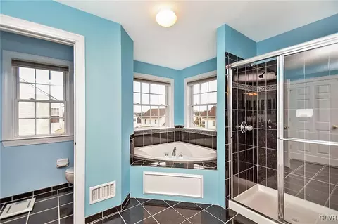5325 Stenton Dr, Bethlehem, PA 18017 photo 28