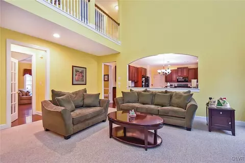 5325 Stenton Dr, Bethlehem, PA 18017 photo 16