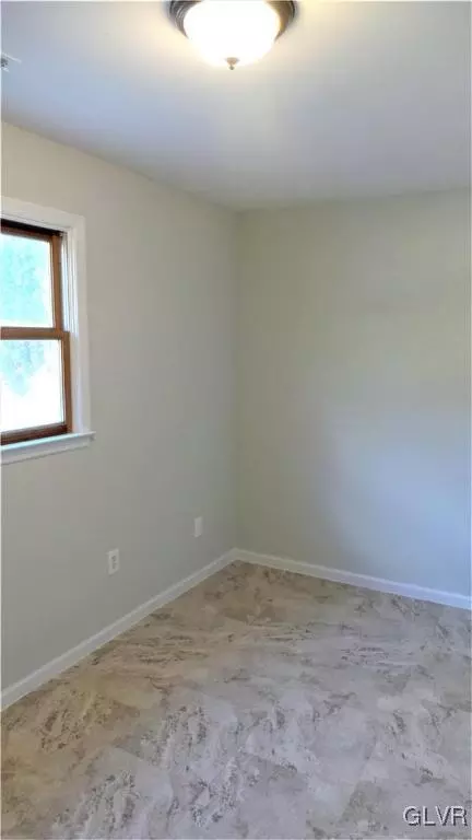 1086 Smith Gap Rd, Bath, PA 18014 photo 19