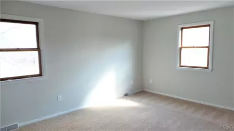 1086 Smith Gap Rd, Bath, PA 18014 photo 14