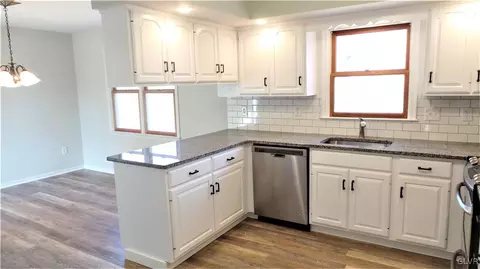 1086 Smith Gap Rd, Bath, PA 18014 photo 8