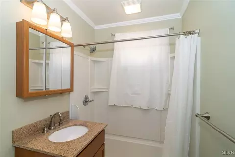 408 Willow Rd, Hellertown, PA 18055 photo 11