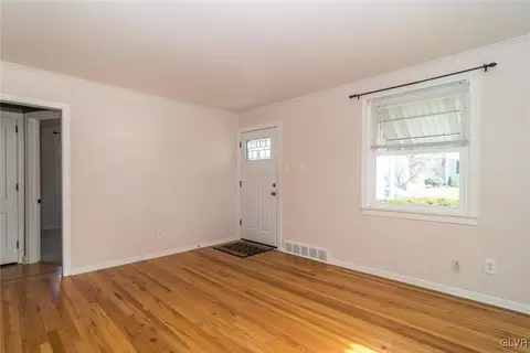 408 Willow Rd, Hellertown, PA 18055 photo 14