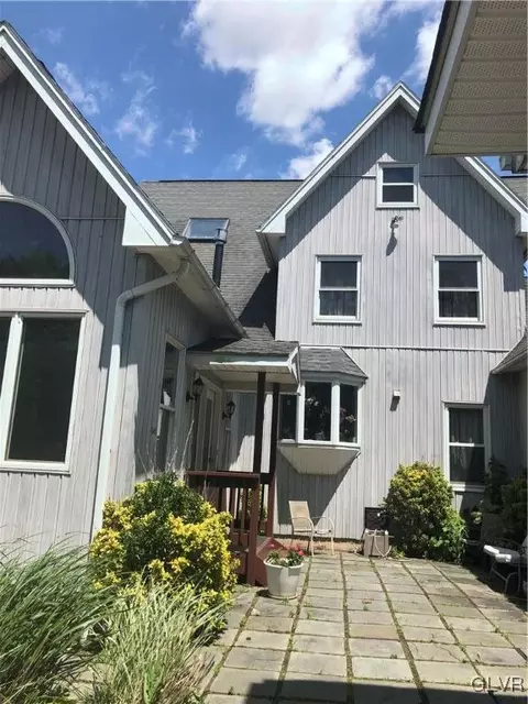 7108 Arrowhead Rd, Bath, PA 18014 photo 8
