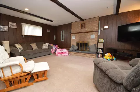 327 E Wall St, Bethlehem, PA 18018 photo 3