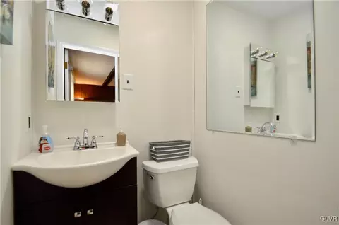 327 E Wall St, Bethlehem, PA 18018 photo 5