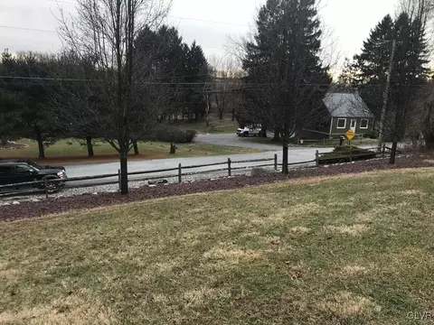 2324 W Best Rd, Moore Twp, PA 18014 photo 5