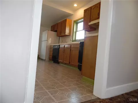 223 E Raspberry, Bethlehem, PA 18018 photo 8