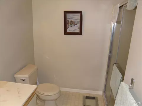 4718 Cheryl Dr, Bethlehem, PA 18017 photo 17