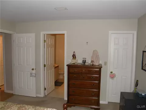 4718 Cheryl Dr, Bethlehem, PA 18017 photo 15