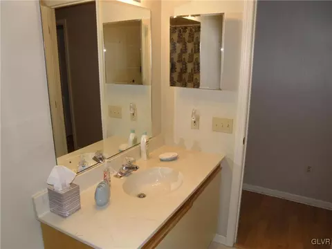 4718 Cheryl Dr, Bethlehem, PA 18017 photo 13