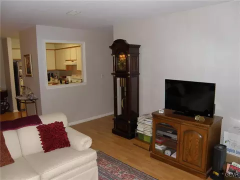 4718 Cheryl Dr, Bethlehem, PA 18017 photo 10