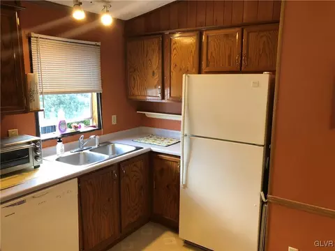 231 Juniper Xing, East Allen Twp, PA 18014 photo 11