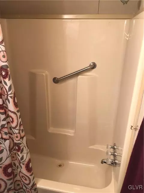 231 Juniper Xing, East Allen Twp, PA 18014 photo 17
