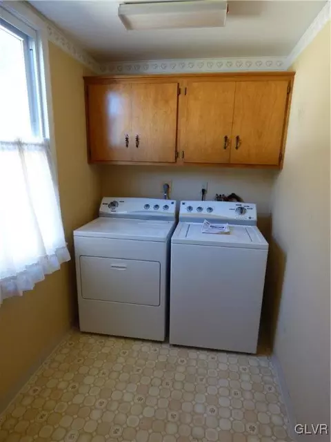 151 Northampton St, Bath, PA 18014 photo 10