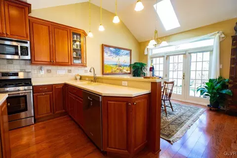 4741 Pinehurst Cir, Bethlehem, PA 18015 photo 6