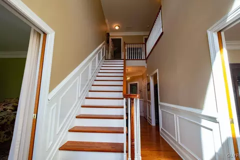4741 Pinehurst Cir, Bethlehem, PA 18015 photo 2