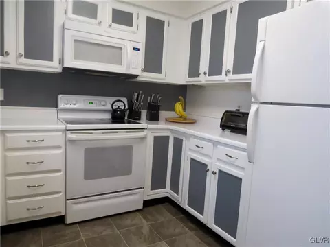 125 Commonwealth Dr, Bethlehem, PA 18020 photo 10