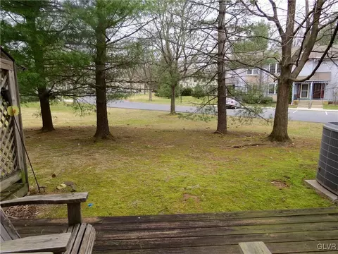 125 Commonwealth Dr, Bethlehem, PA 18020 photo 23