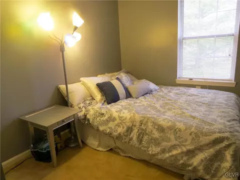 125 Commonwealth Dr, Bethlehem, PA 18020 photo 17