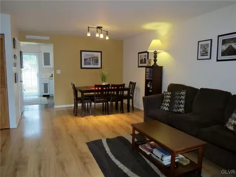 125 Commonwealth Dr, Bethlehem, PA 18020 photo 5