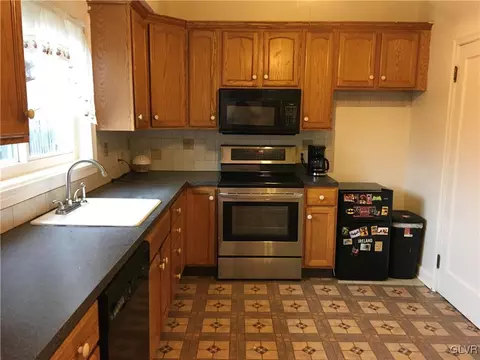 1925 Michael St, Bethlehem, PA 18017 photo 9