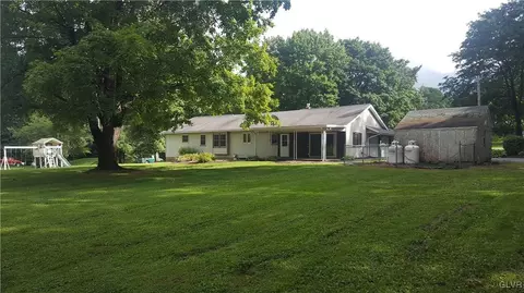 538 Bauer Rd, Bath, PA 18014 photo 8