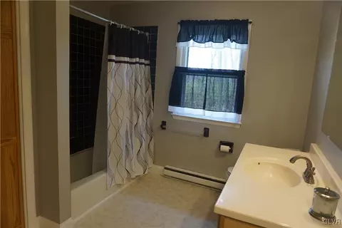 275 S Egg Rd, Bath, PA 18014 photo 17