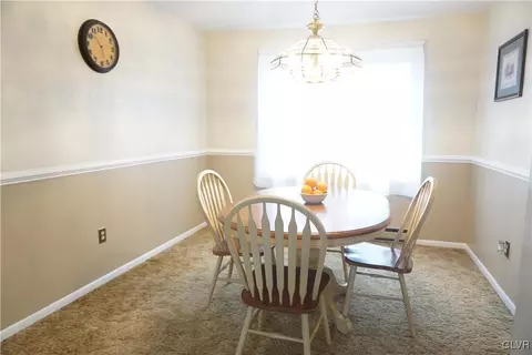 275 S Egg Rd, Bath, PA 18014 photo 8