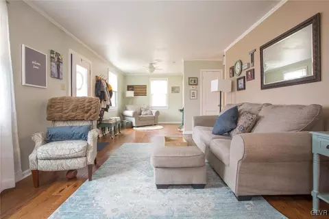 139 Cedar Rd, Hellertown, PA 18055 photo 3
