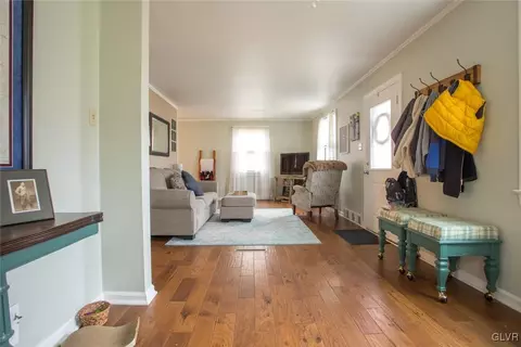 139 Cedar Rd, Hellertown, PA 18055 photo 4