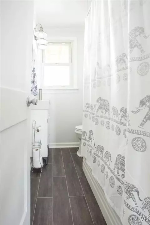 139 Cedar Rd, Hellertown, PA 18055 photo 6