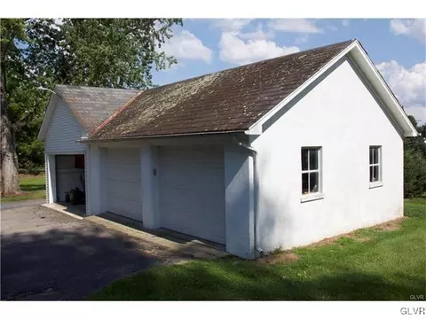 6699 Locust Rd, Bath Borough, PA 18014 photo 30