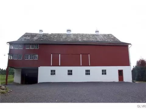 6699 Locust Rd, Bath Borough, PA 18014 photo 32