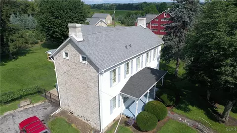 6699 Locust Rd, Bath Borough, PA 18014 photo 3
