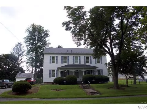 6699 Locust Rd, Bath Borough, PA 18014 photo 2