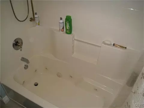 6699 Locust Rd, Bath Borough, PA 18014 photo 20