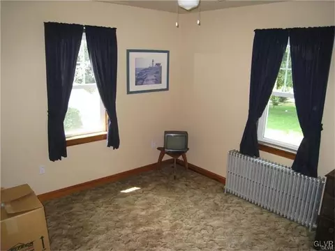 6699 Locust Rd, Bath Borough, PA 18014 photo 25