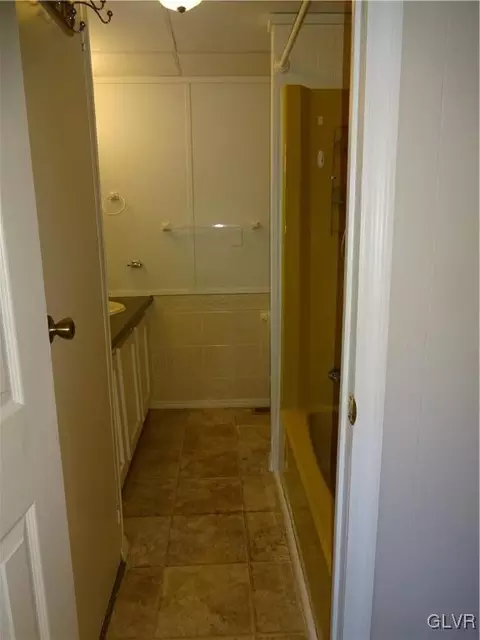 10 Brookside Dr, Bath, PA 18014 photo 30