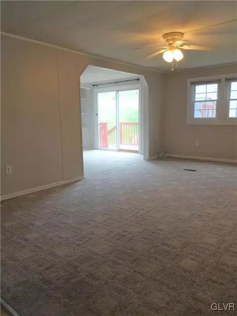 10 Brookside Dr, Bath, PA 18014 photo 8