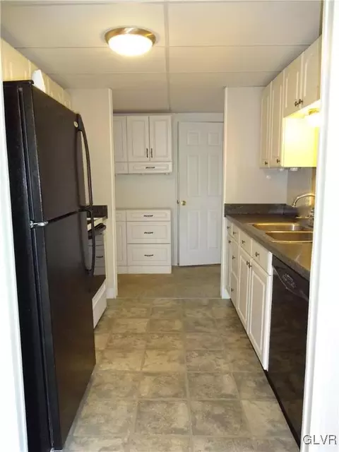 10 Brookside Dr, Bath, PA 18014 photo 11