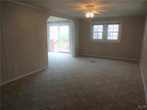10 Brookside Dr, Bath, PA 18014 photo 6