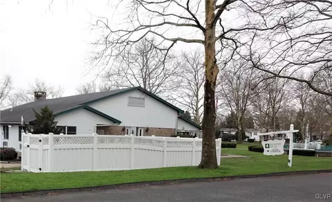 10 Brookside Dr, Bath, PA 18014 photo 43